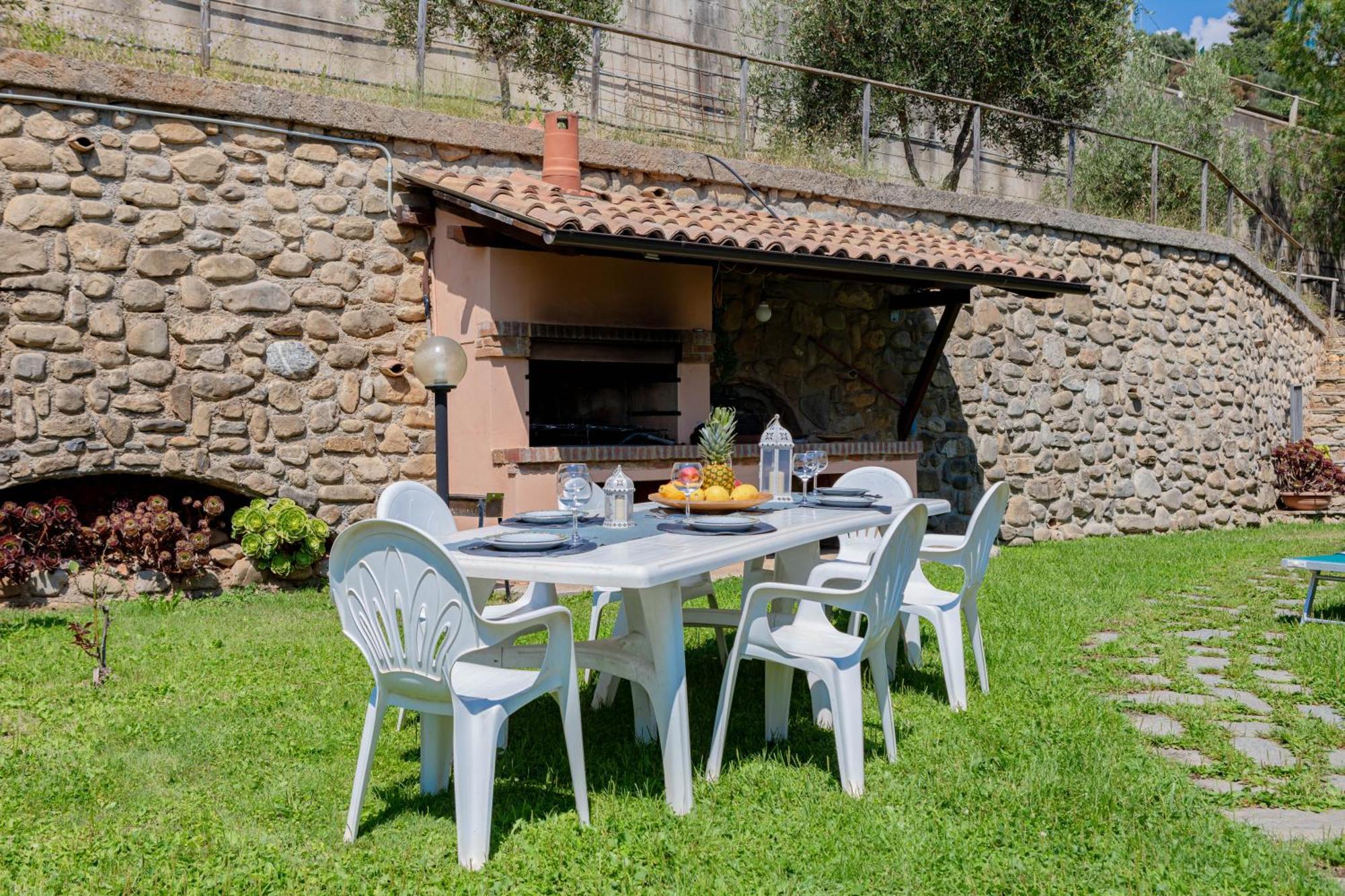 H11 Oasi Serena Parcheggio-Giardino Taggia Exterior foto